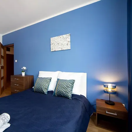 Blue Royal Downtown 2 Rooms, Balcony Apartment *